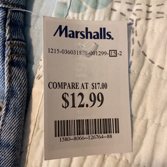 Size 11 Mudd Jean Shorts - Picture 4 of 4